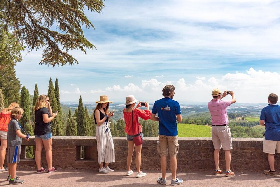 From Rome: Bagnoregio & Orvieto Day Trip with Wines & Lunch - Crossing the bridge to Civita di Bagnoregio