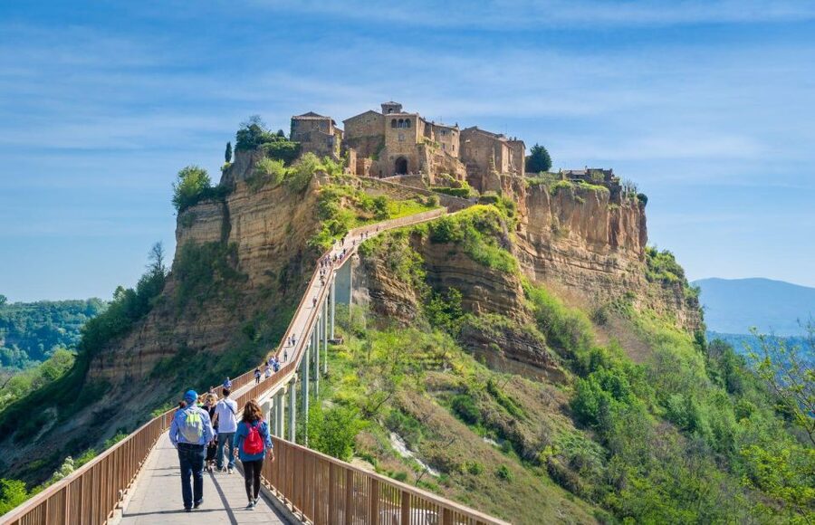 From Rome: Bagnoregio & Orvieto Day Trip with Wines & Lunch - Lunch and five wines at the Montepulciano farmhouse
