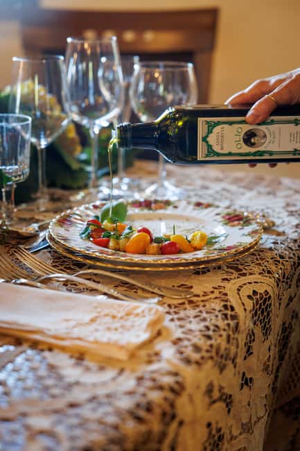 From Rome: Frascati Wine Region Tour with Wine Tasting - The guides shape the experience
