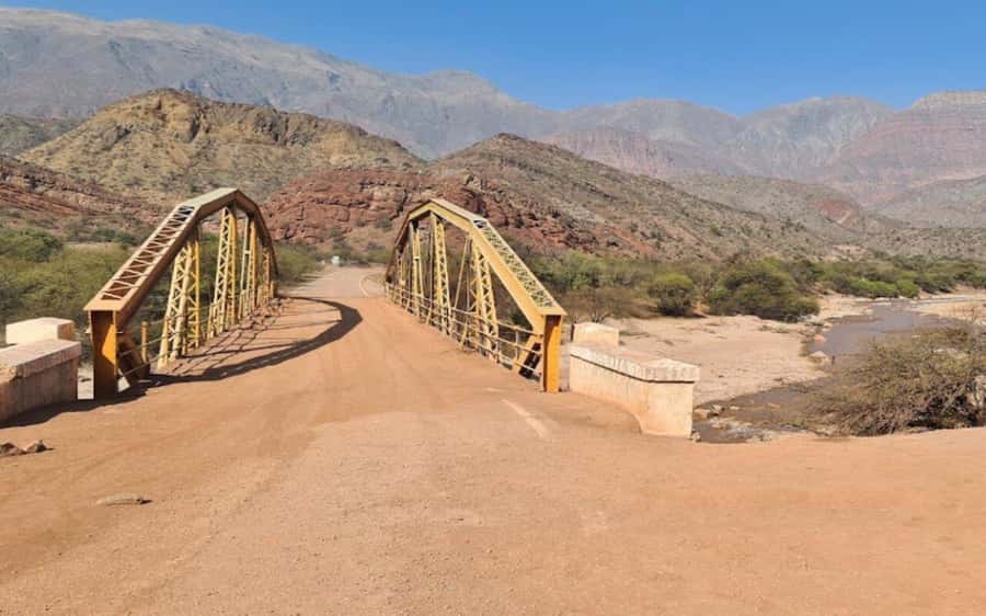 From Salta: Cafayate, land of wines and imposing ravines - The first two hours from Salta