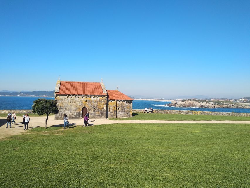 From Santiago: Rías Baixas Galicia Seafood & Wine Day Tour - Crossing the coast toward Combarro