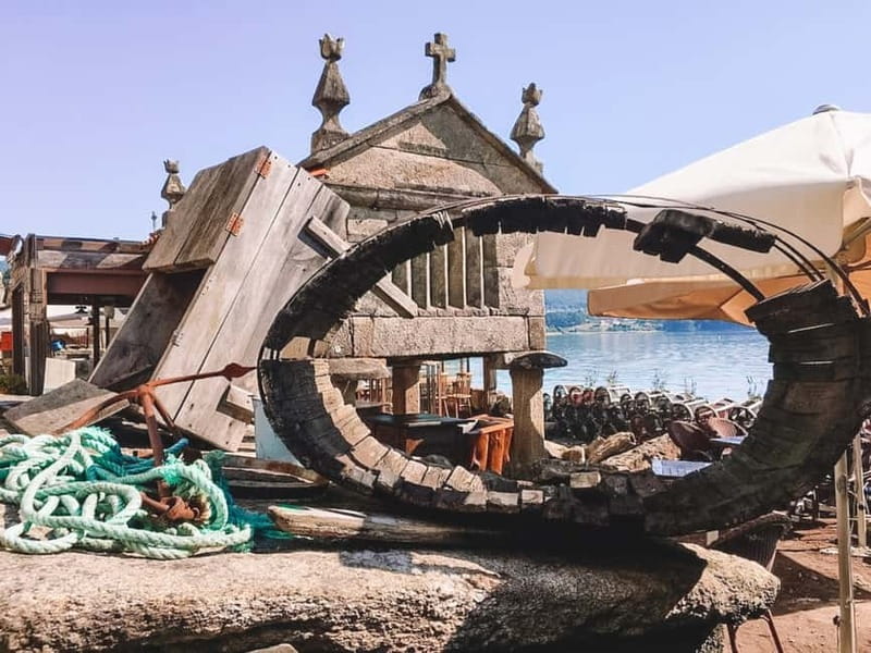 From Santiago: Rías Baixas Tour with boat trip and winery - A Lanzada, where sea meets legend
