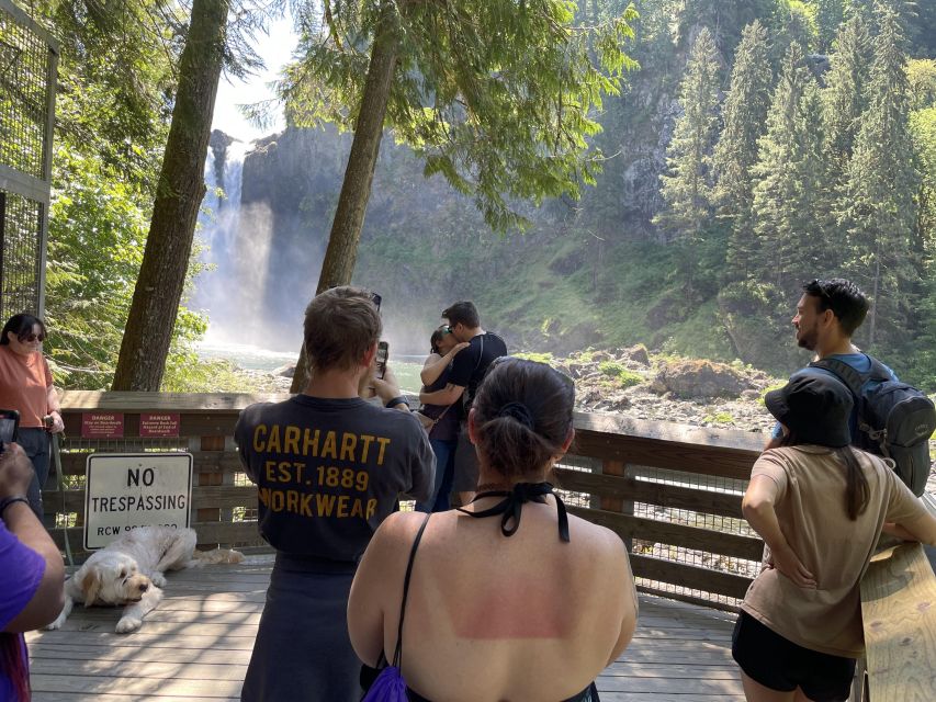 From Seattle: Snoqualmie Falls and Wineries Tour w/ Transfer - The guides shape the experience