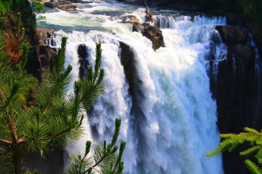 From Seattle: Snoqualmie Falls & Woodinville Wine Tasting - A closer look at the Snoqualmie River Valley