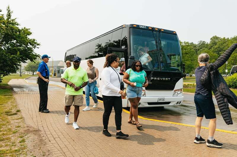 From Toronto: Niagara Falls + Winery, Cruise, & Lunch Option - Who will get the most from this day trip