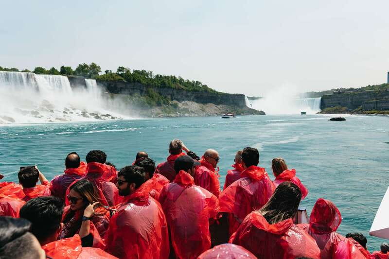 From Toronto: Niagara Falls + Winery, Cruise, & Lunch Option - A short winery stop with room for improvement