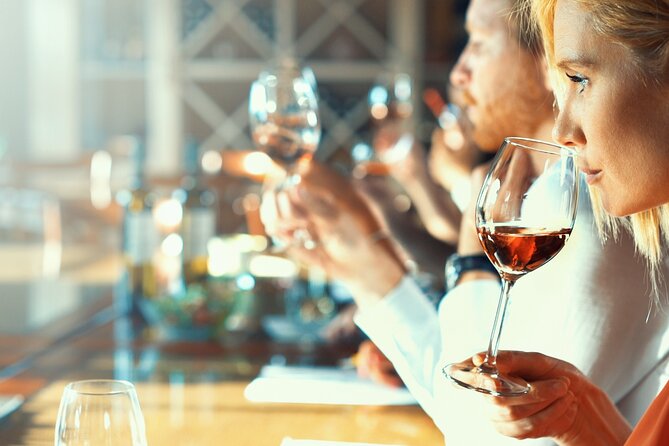 Full-Day Wine Tasting Tour in Auckland with 3-Course Vineyard Lunch - Why the Kumeu Wine Trail works for a five-hour outing