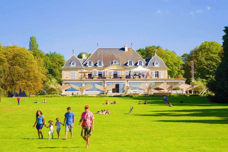 Geneva: Scenic Lake Cruise with Snacks and Wine - Wine, cheese, and light snacks on board
