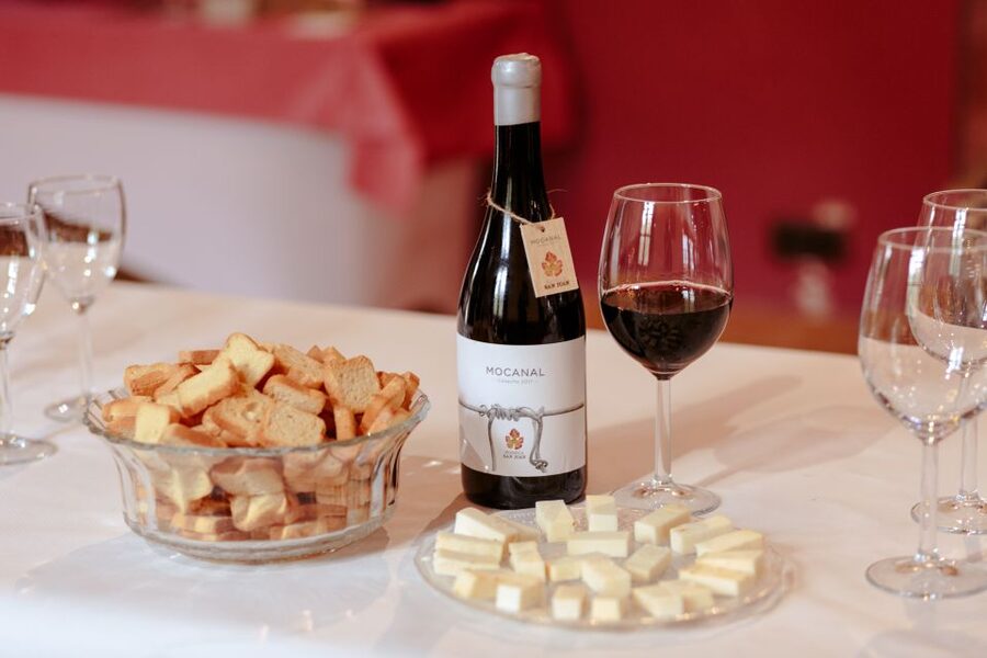Gran Canaria: Winery Tour, Wine Museum, and Tasting - Walking through five generations of family history