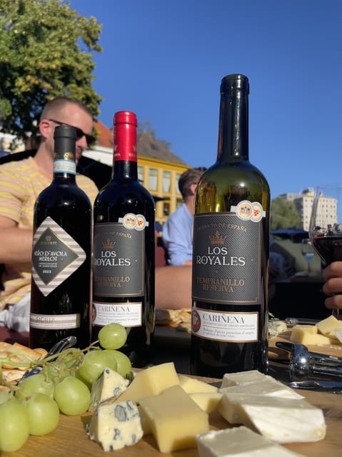 Groningen: Evening Cheese and Wine cruise - Noorderhaven and Groningen’s living boats