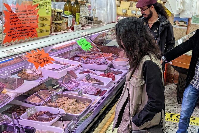 Guided Food Tour with Wine Tasting in Verona - Old chocolate and Castelvecchio
