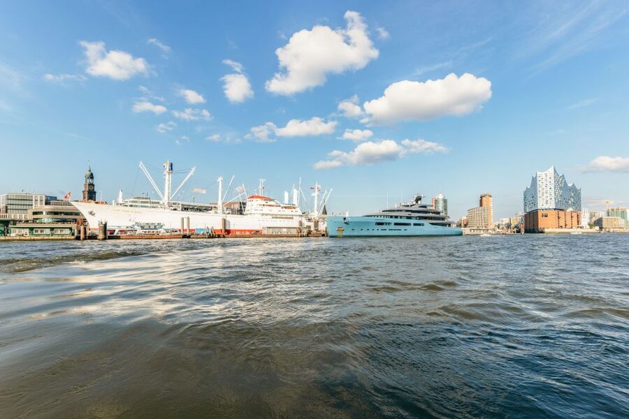 Hamburg: Harbor Cruise with Wine and Cheese - Indoor Comfort, Outdoor Seating, and Group Atmosphere