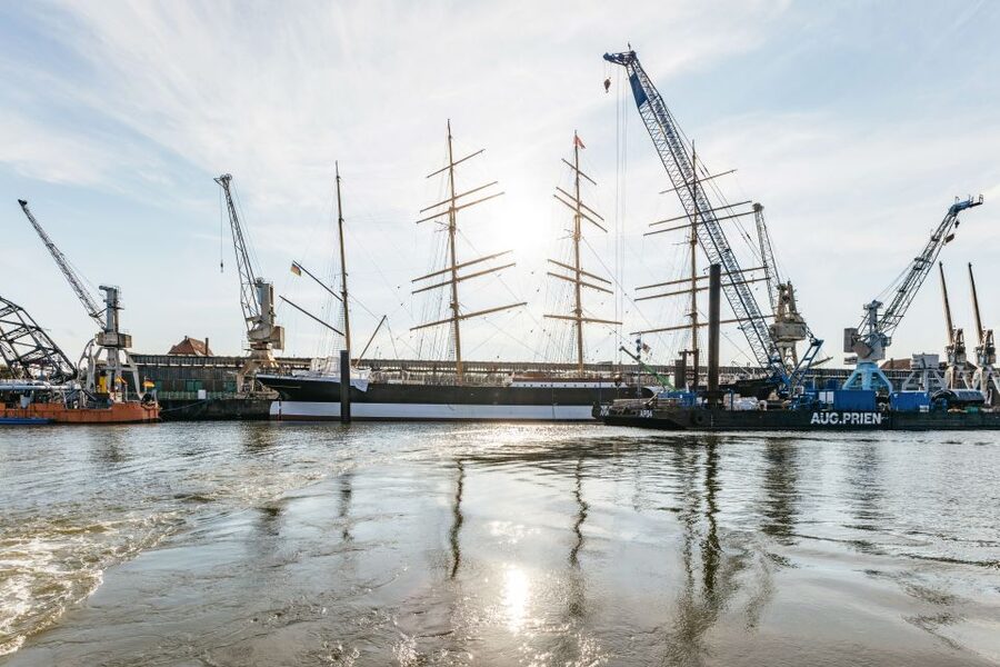 Hamburg: Harbor Cruise with Wine and Cheese - Should You Book the Hamburg Wine and Cheese Cruise?