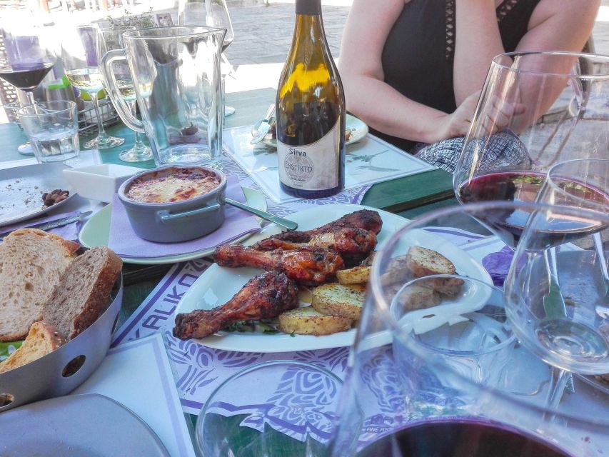 Heraklion: Cretan Wine Tasting Tour & Gourmet Lunch - A long lunch in the wine-making region