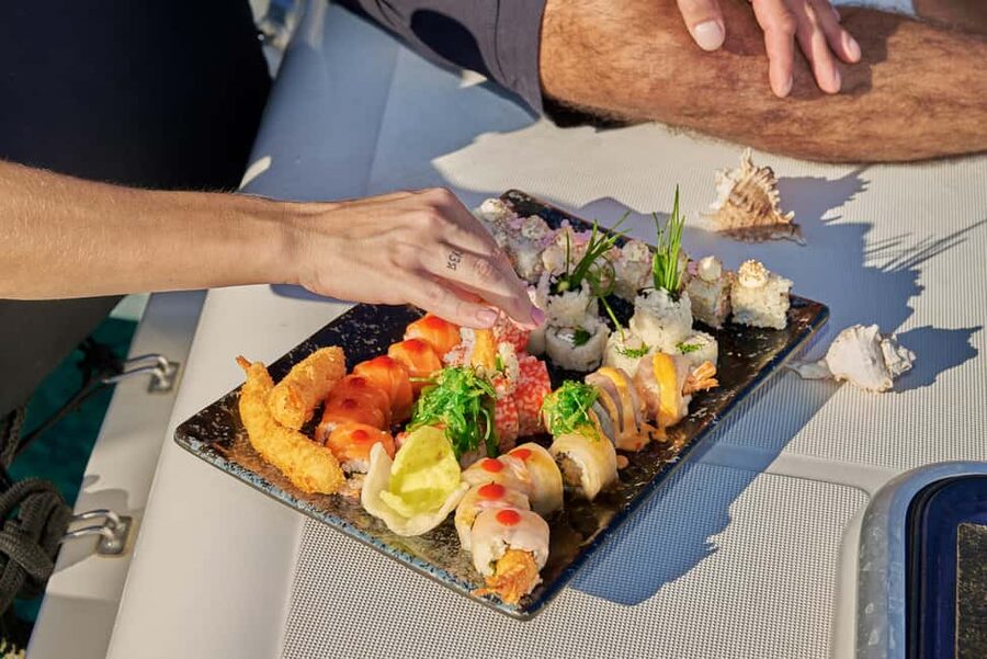 Heraklion: Dia Island Romantic Sunset Cruise with Wine - Sailing from Heraklion to Dia Island