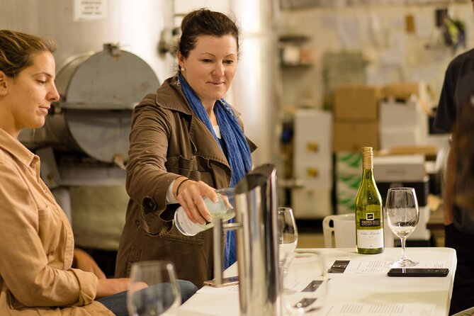 Hidden Gems: Boutique Full-Day Wine, Farm & Lunch Tour - Olio Bello combines lunch and olive oil