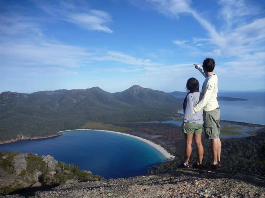 Hobart: Wineglass Bay & Freycinet National Park Active Tour - Choosing the beach walk or the shorter circuit