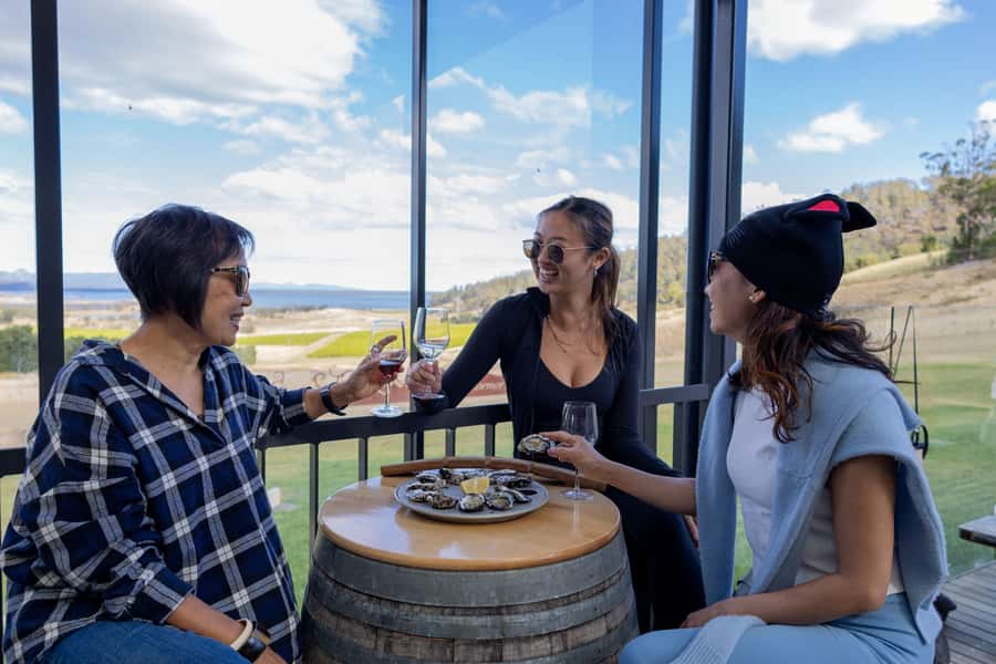 Hobart: Wineglass Bay & Freycinet National Park Active Tour - The long road from Hobart to the east coast