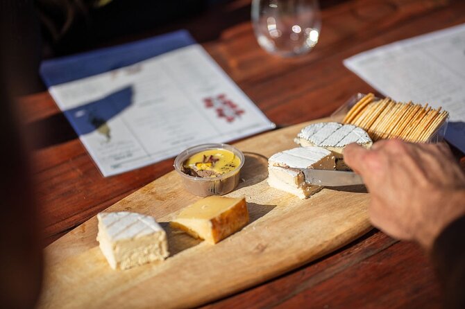 Hop on Hop off Wine tasting tour to Tamborine Mountain - Practical details that affect your day