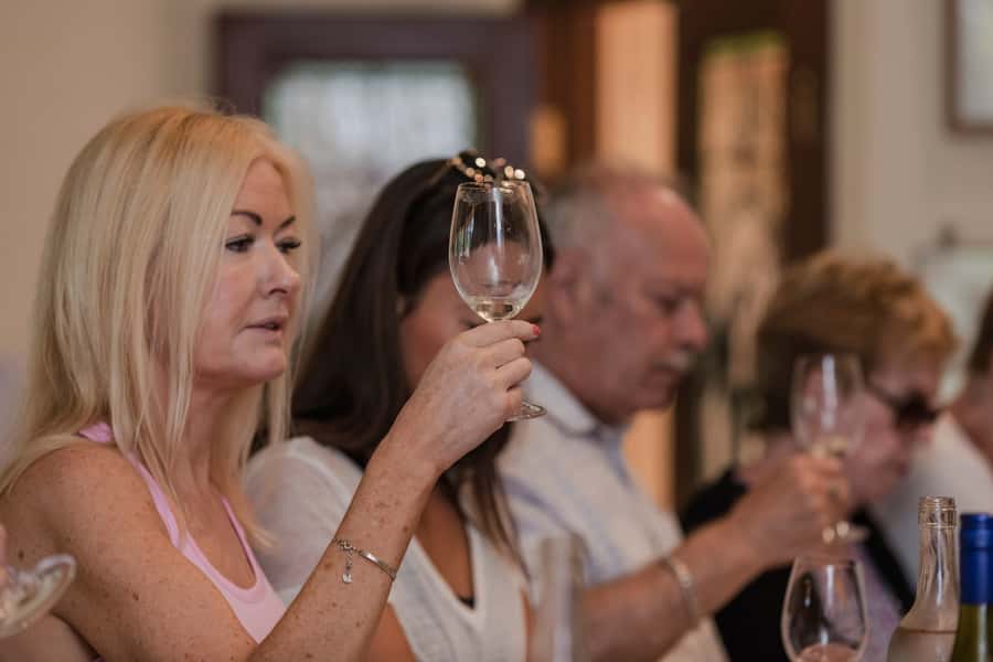 Hunter Valley: Uncork the Hunter Full-Day Wine Tour - Seven hours of wine, food and friendly company