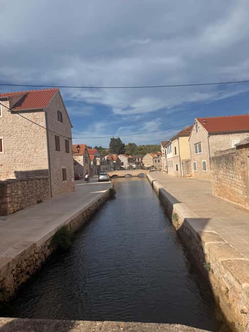 Hvar: Hvar Wine Tasting Experience - Why this Hvar wine outing is more than a tasting