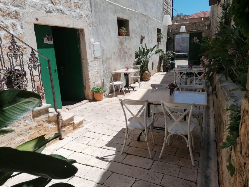 Hvar: Hvar Wine Tasting Experience - One winery, several styles of Hvar wine
