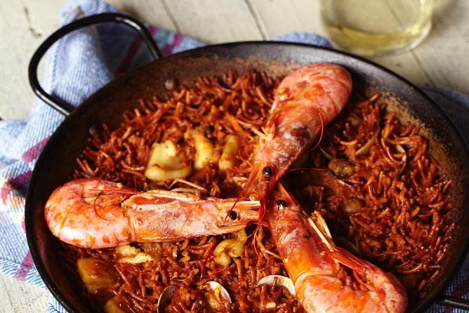 Interactive Paella & Market: Bottomless Wine & Rambla Views - The dishes: from pan con tomate to paella