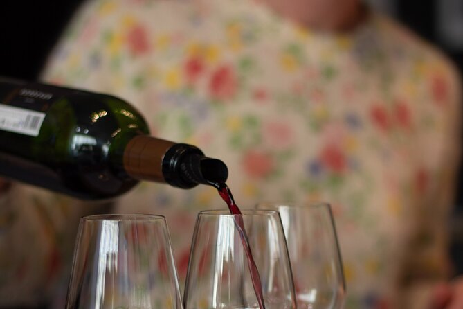 Introduction to Bordeaux wines paired with cheeses & charcuterie - Who will enjoy this Bordeaux tasting?