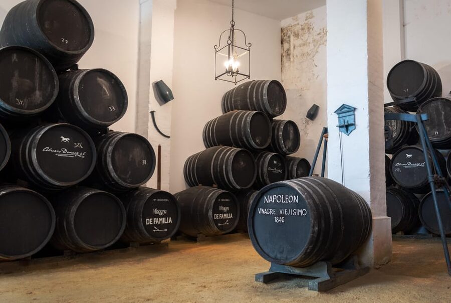 Jerez: Bodegas Álvaro Domecq Guided Tour with Wine Tasting - Finding Calle San Luis and the bodega entrance
