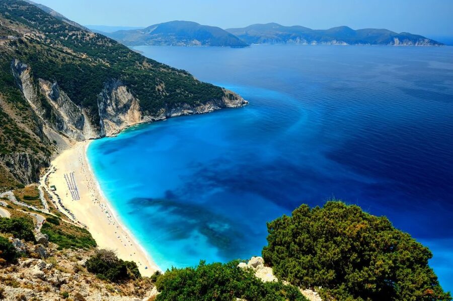 Kefalonia: Wine Tasting, Melissani, Drogarati & Fiscardo - Drogarati Cave: beautiful, but not easy on the knees