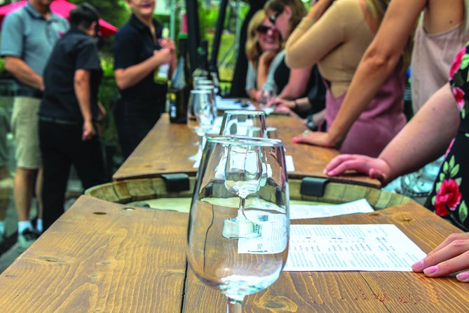 Kelowna or West Kelowna Afternoon Sightseeing Wine Tour - Guides, transport, and the practical details