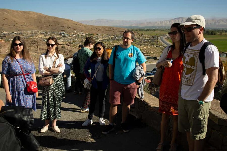 Khor Virap, Noravank and Birds' Cave Trip with Wine Tasting - Who should book this tour