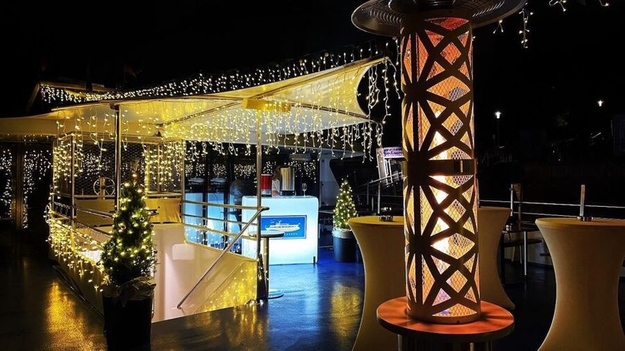 Koblenz: Christmas Boat Tour with Mulled Wine - Is the $23 price good value?