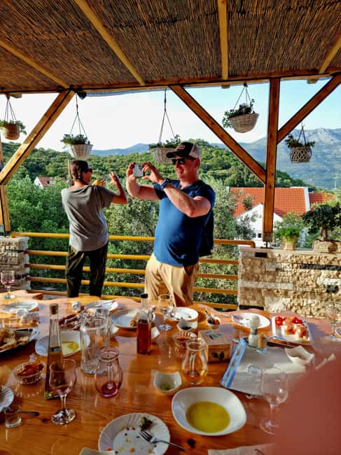 Korcula: Buggy Safari with Local Food and Wine Tasting - Meeting Branko and Ana in Žrnovska Banja