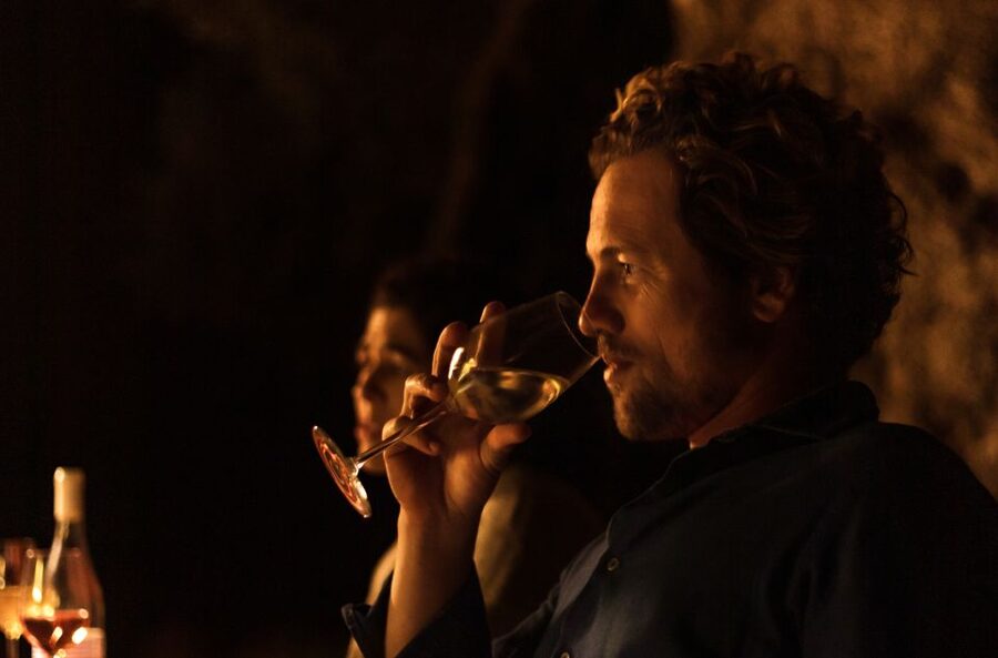 Lagoa: 2.5-Hour Vineyard Dinner with Winetasting - A short walk among old Negra Mole vines