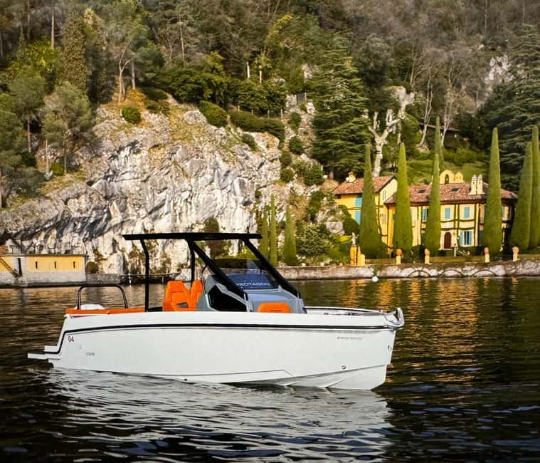 Lake Como Boat tour share- prosecco and winter cover - Boarding at Como’s Sant’Agostino pier