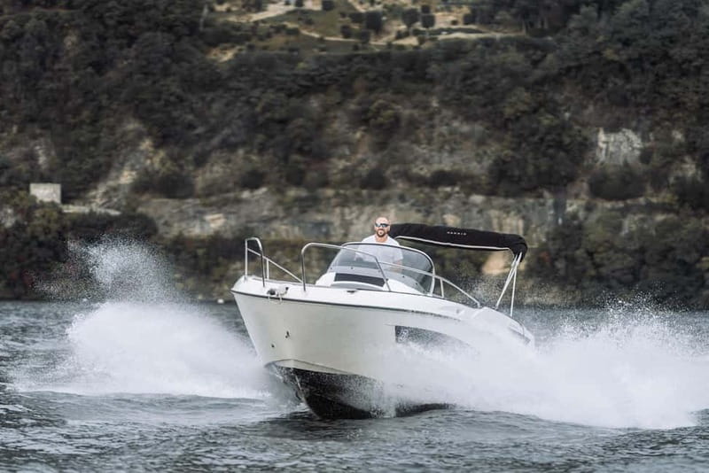Lake Como: One-Hour Shared Boat Tour with Wine - Wine, comfort, and what to bring