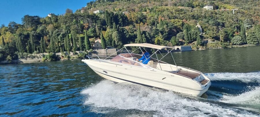 Lake Como: Shared Boat Tour with Prosecco Aperitif - Settling into the boat