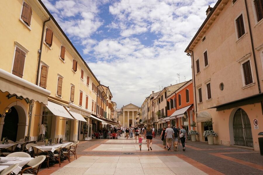 Lake Garda: Wine Tour and Tasting Experience in Bardolino - Arriving at Tenuta La Cà near Bardolino