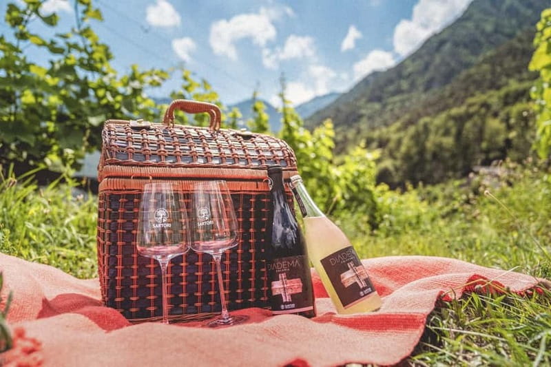 Lake Ledro: wine Pic Nic with stunning Lake View - The short walk to the panoramic spot