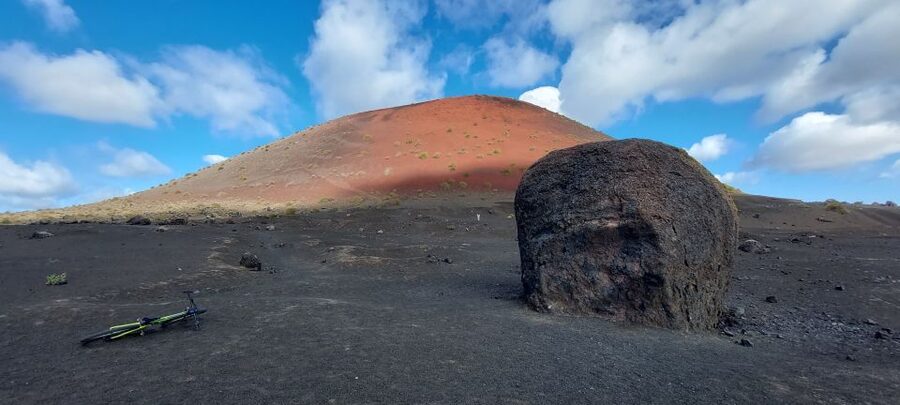 Lanzarote E-Bike Tour: Volcano Craters & Scenic Vineyards - The guide makes the difference