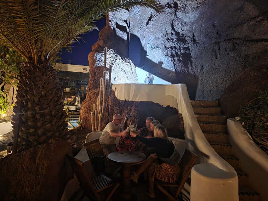 Lanzarote: Evening Tapas, Winery & Lagomar Experience - What this Lanzarote evening tour is really like