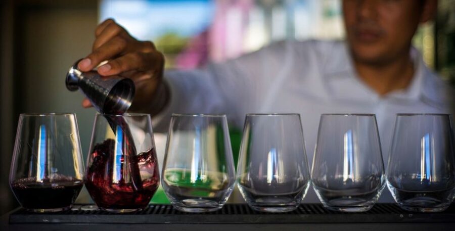 Lisbon: 1-Hour Portuguese Wine Tasting Session - Three Portuguese wines, three different regions