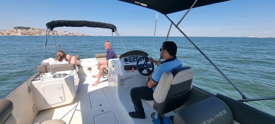 Lisbon: Boat Tour with Champagne - Champagne, comfort, and the feel aboard