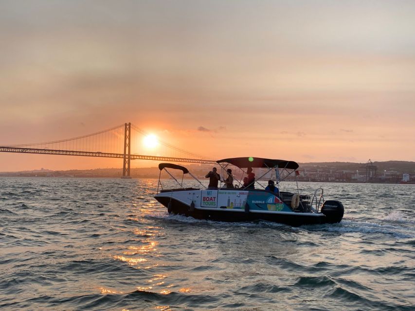 Lisbon: Boat Tour with Champagne - Historic ships and the Submarine Barracuda