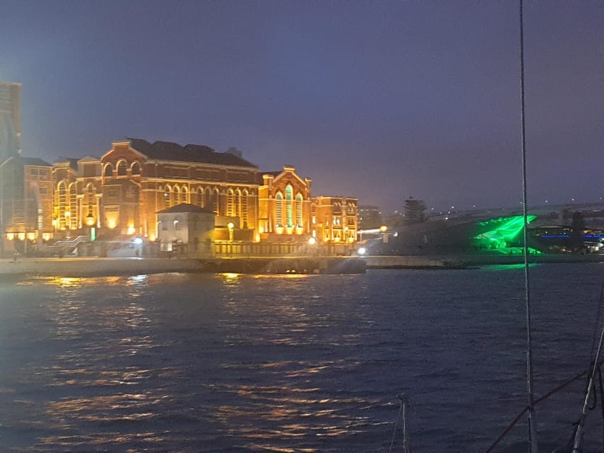 Lisbon: Champagne Sailing Tours - What is served aboard Mara