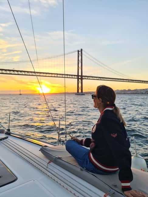 Lisbon: Daytime or Sunset Boat Cruise with History and Wine - Key points to know before booking
