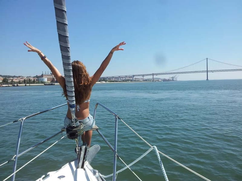 Lisbon: Daytime or Sunset Boat Cruise with History and Wine - Ponto Final, Alfama, and the old city