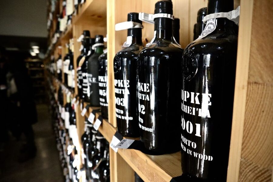 Lisbon Food Tour: 10+ Tastings of Local Delicacies & Wines - Practical limits you should know before booking