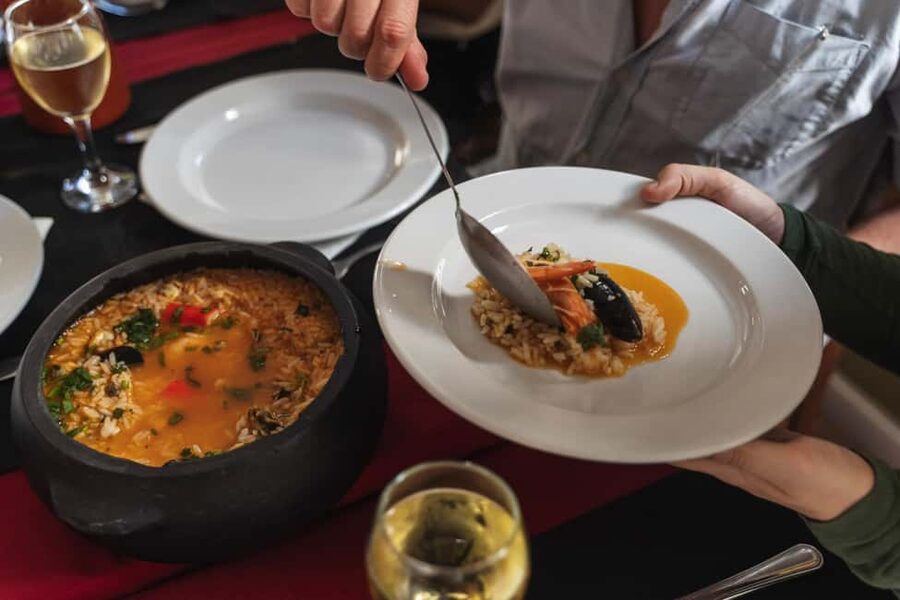Lisbon: Food & Wine Walking Tour Through Baixa - Rua dos Fanqueiros and the rhythm of small plates